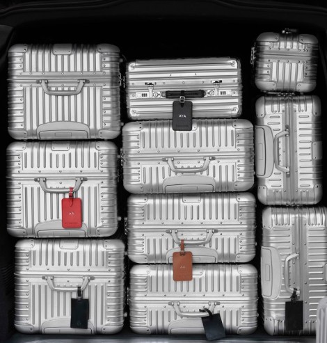 Aya Nakamura na websérie da RIMOWA