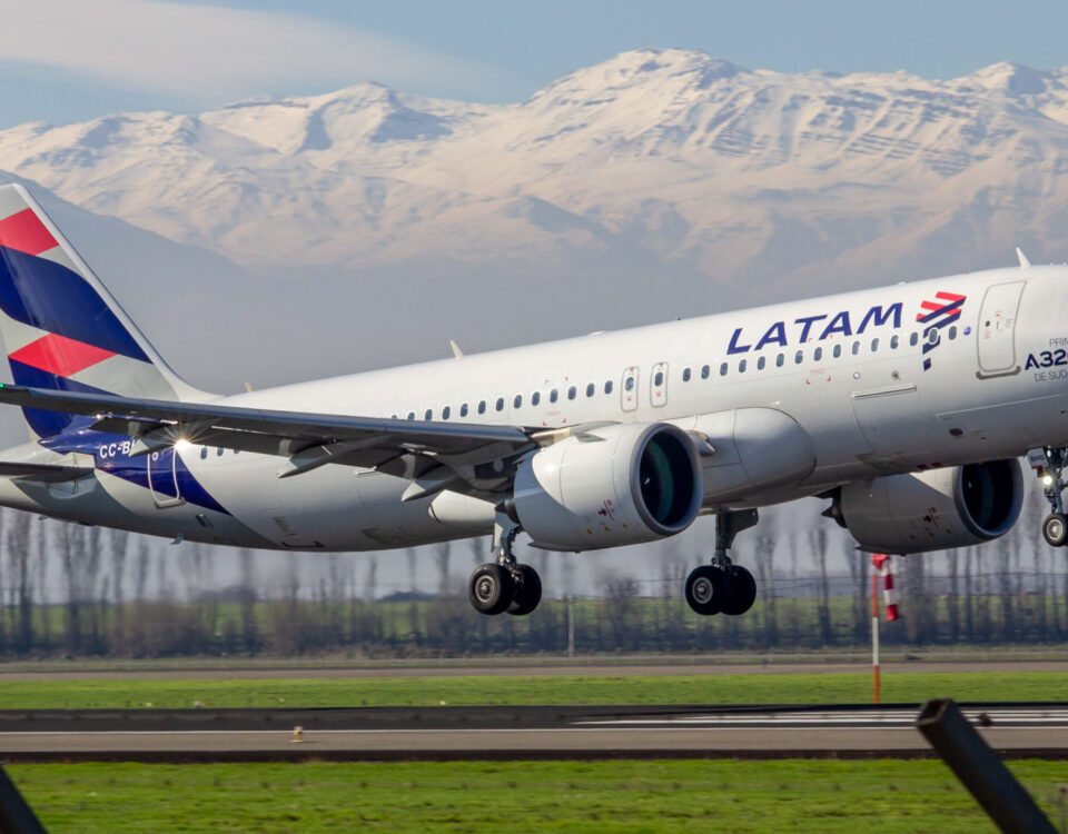 Avião LATAM